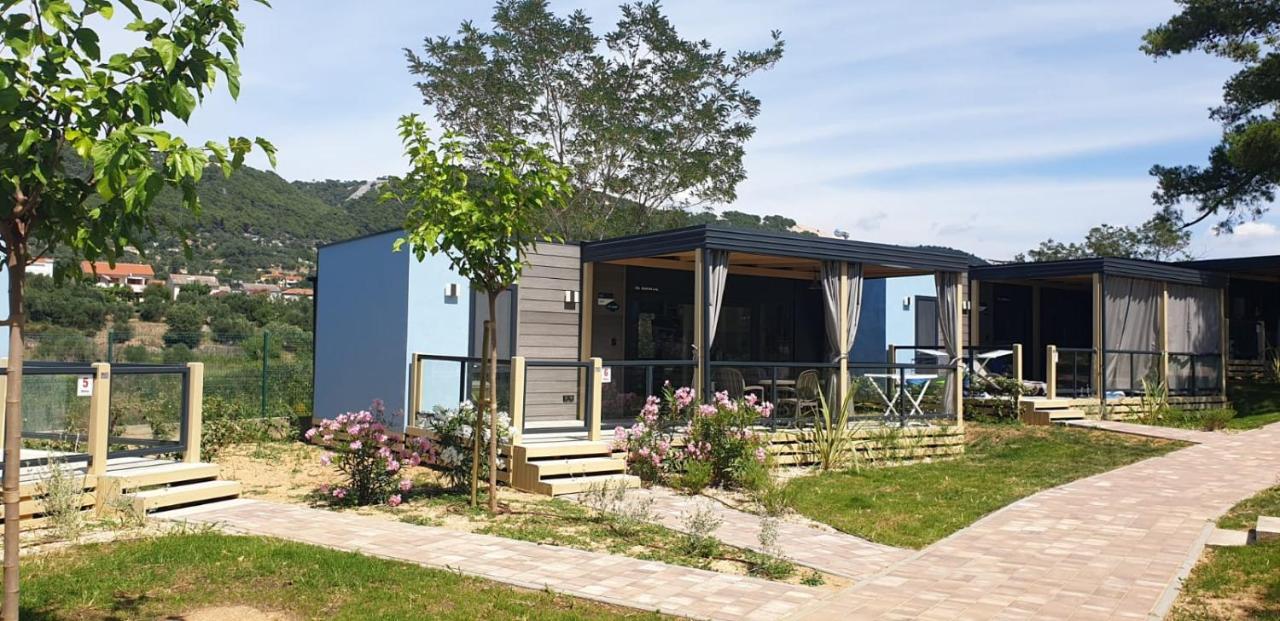 Victoria Mobilehome In Padova Premium Camping Resort Banjol Exterior foto